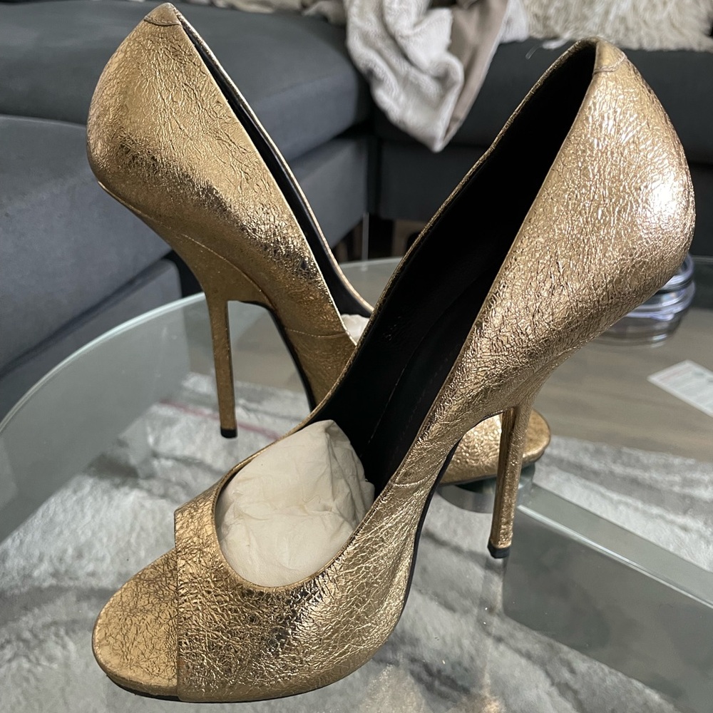 Giuseppe Zanotti Metallic Gold Peep-Toe Heels